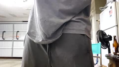 Snapshot of fartinmymouthplz chatting on November 2025 04:51:02 AM fartinmymouthplz online show from November 2025 04:51:02 AM