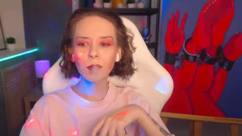 Fascinating   Eyes online show from December 2024 06:39:02 PM