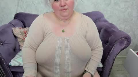 fashiona online show from January 2025 03:44:02 AM