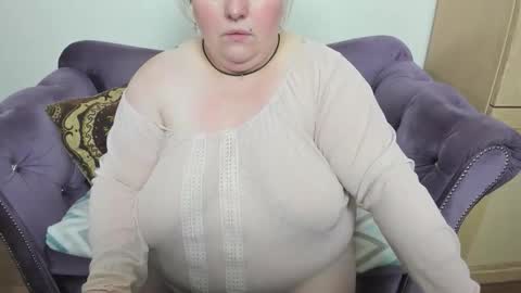 fashiona online show from October 2025 04:33:01 AM