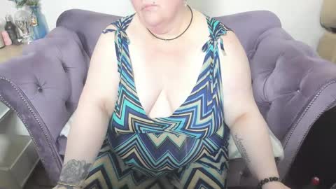 Snapshot of fashiona chatting on March 2026 11:19:01 PM fashiona online show from March 2026 11:19:01 PM