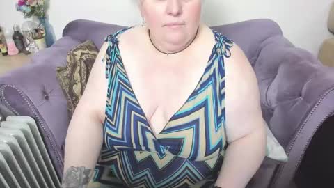 Snapshot of fashiona chatting on March 2026 03:39:01 AM fashiona online show from March 2026 03:39:01 AM