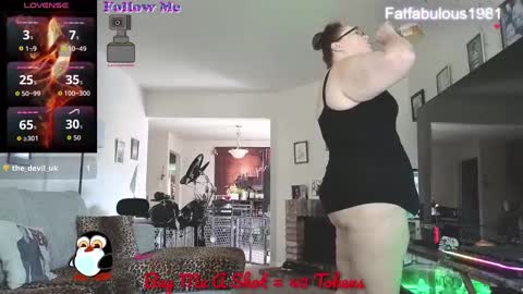 Snapshot of fat_fabulous1981 chatting on September 2025 12:12:02 AM Sarah online show from September 2025 12:12:02 AM