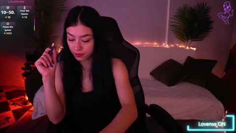 Snapshot of fatalenellie chatting on April 2026 10:09:02 PM Nellie online show from April 2026 10:09:02 PM