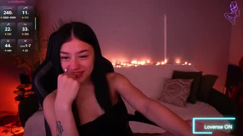 Snapshot of fatalenellie chatting on April 2026 09:32:01 PM Nellie online show from April 2026 09:32:01 PM