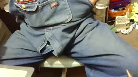 Fred. online show from December 2025 01:11:01 AM