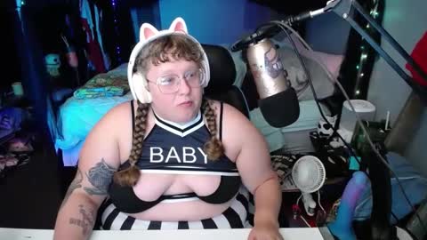 Snapshot of fatveronica chatting on January 2025 10:17:02 AM FatVeronica online show from January 2025 10:17:02 AM