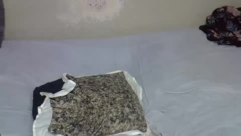 fauzia_byb2 online show from April 2026 06:56:01 PM