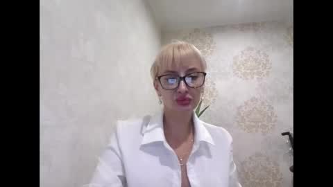 favorite_angel online show from December 2024 04:48:02 AM