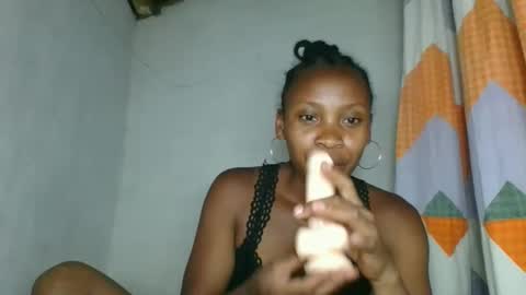 Snapshot of fayence09 chatting on November 2025 12:05:02 PM fayence09 online show from November 2025 12:05:02 PM