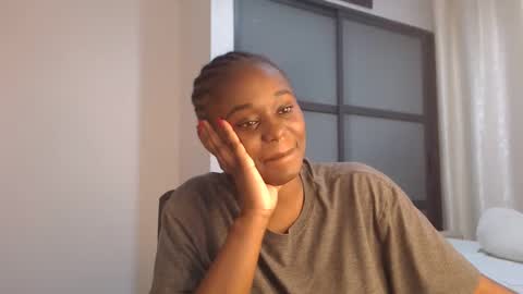 Snapshot of fayzah24 chatting on February 2025 01:02:02 AM PRETTY online show from February 2025 01:02:02 AM