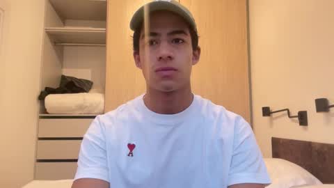 Snapshot of fedetwink chatting on November 2025 02:07:02 PM fedetwink online show from November 2025 02:07:02 PM