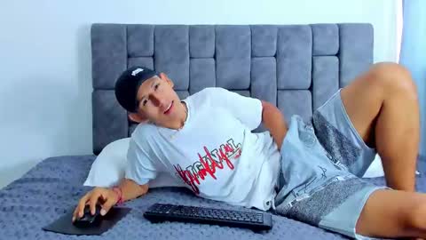 felipehot_gonzales online show from October 2025 12:50:02 PM
