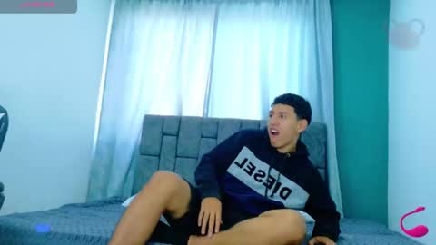 felipehotgonzalez online show from November 2025 01:04:02 PM