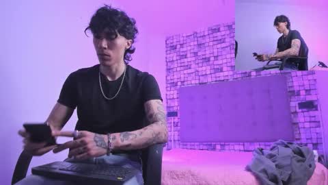 Felix  online show from September 2025 07:52:01 PM