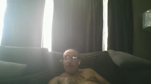 Snapshot of felixrlarios25 chatting on April 2026 09:08:01 PM felixrlarios25 online show from April 2026 09:08:01 PM