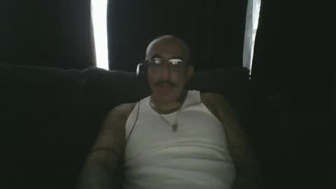 felixrlarios25 online show from May 2026 03:20:02 PM