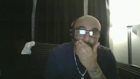 felixrlarios25 online show from May 2026 03:37:02 AM