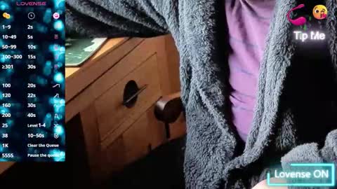 Adam online show from October 2025 07:59:02 AM