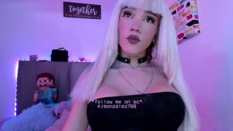Snapshot of fem_boy6 chatting on December 2024 12:47:02 PM fem_boy6 online show from December 2024 12:47:02 PM