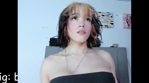 Snapshot of fem_boy6 chatting on January 2025 06:14:02 AM fem_boy6 online show from January 2025 06:14:02 AM