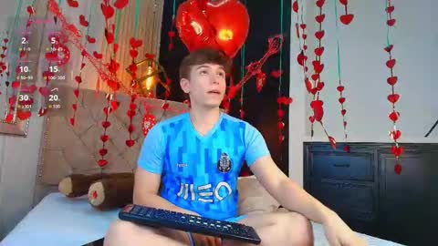 Femboy Max online show from September 2025 12:51:02 PM