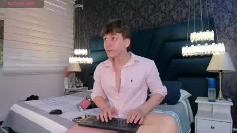 Femboy Max online show from June 2026 11:48:02 AM