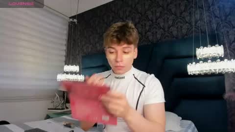 Femboy Max online show from July 2026 11:57:01 AM