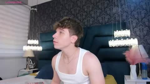 Femboy Max online show from July 2026 12:03:01 PM