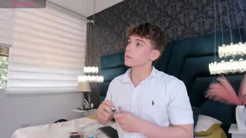 Femboy Max online show from July 2026 01:40:02 PM