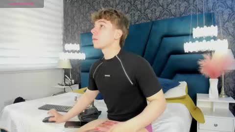 Femboy Max online show from July 2026 12:12:02 PM