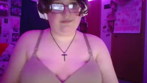 femcelsam online show from April 2026 04:33:02 AM