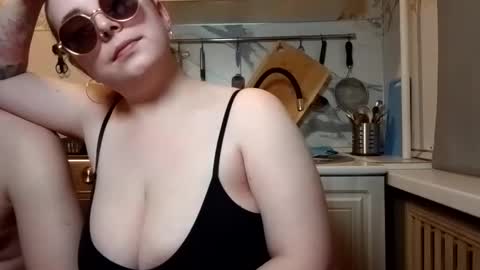 Snapshot of femdom_room chatting on February 2025 01:05:02 PM femdom_room online show from February 2025 01:05:02 PM