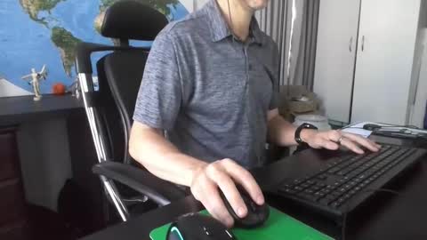 Snapshot of femdomsubby chatting on December 2024 02:31:02 AM femdomsubby online show from December 2024 02:31:02 AM