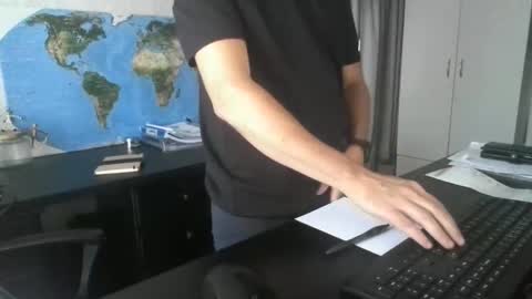 Snapshot of femdomsubby chatting on January 2025 08:08:01 AM femdomsubby online show from January 2025 08:08:01 AM