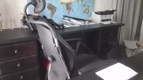 Snapshot of femdomsubby chatting on November 2025 06:25:01 AM femdomsubby online show from November 2025 06:25:01 AM