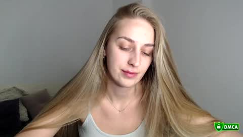 Femke online show from April 2026 08:31:02 PM