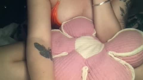 Snapshot of femmefatalebabe chatting on October 2025 05:41:02 AM online show from October 2025 05:41:02 AM