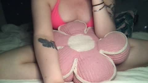 Snapshot of femmefatalebabe chatting on April 2026 03:53:02 AM online show from April 2026 03:53:02 AM