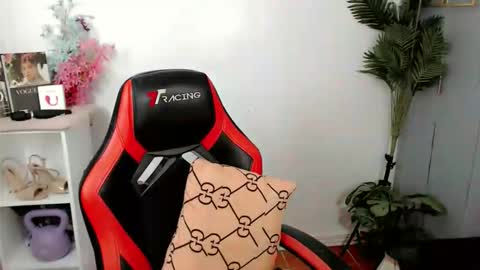 YOUR BEAUTIFUL ASIANFHEMY online show from May 2026 12:26:02 AM