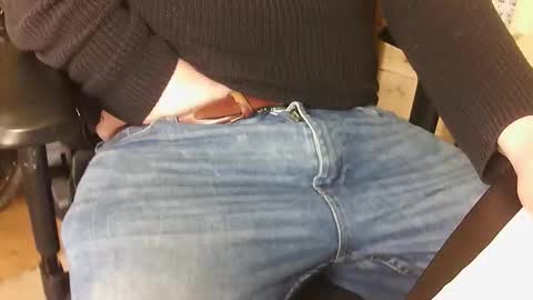 Snapshot of fenderjaguar667 chatting on March 2026 01:37:01 PM fenderjaguar667 online show from March 2026 01:37:01 PM