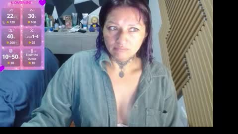 Snapshot of fenix_purple chatting on February 2026 06:37:02 PM FENIX online show from February 2026 06:37:02 PM