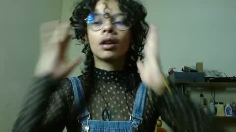 Snapshot of fenixmfx chatting on April 2026 05:07:02 PM Fenix online show from April 2026 05:07:02 PM