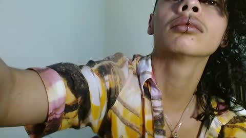 Snapshot of fenixmfx chatting on April 2026 08:31:02 PM Fenix online show from April 2026 08:31:02 PM