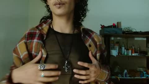 Snapshot of fenixmfx chatting on April 2026 01:09:02 AM Fenix online show from April 2026 01:09:02 AM