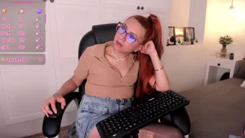 Fernanda online show from March 2025 04:17:01 PM