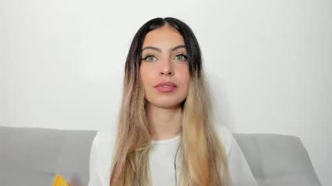 Snapshot of fernanda_aaa chatting on May 2026 03:20:02 PM fernanda online show from May 2026 03:20:02 PM