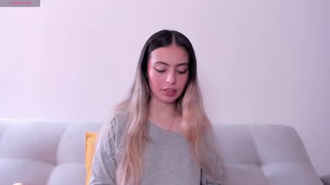 fernanda  online show from June 2026 02:43:01 PM