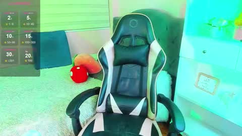 Snapshot of fernandadiaz05 chatting on November 2025 06:19:01 PM Fernanda Diaz online show from November 2025 06:19:01 PM