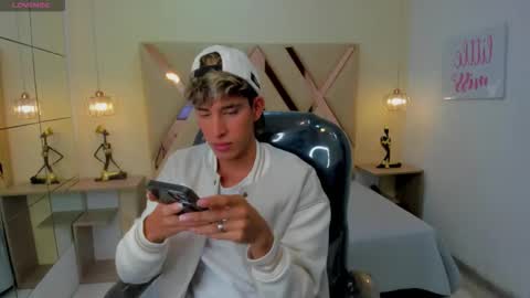 Snapshot of ferphoenix_ chatting on November 2025 03:45:02 AM FER PHOENIX online show from November 2025 03:45:02 AM